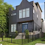 Designer Single Family House-rooftop- Hot Tub *