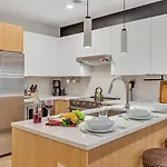 Holiday home Hyve - Southern Comfort - Walk To Broadway *