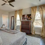 Cultured Coach - Music Row - Mins To Downtown *
