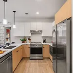 Holiday home Hyve - Boho Bliss - 3 Bedroom - Located In Sobro *