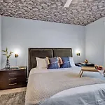 Hyve-the Cosmo-walk To Broadway Holiday home *