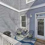Holiday home New 7 Mins To Broadway Sleeps 8 Nashville