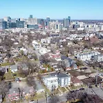 Cultured Coach - Music Row - Mins To Downtown Holiday home Nashville