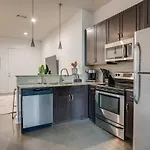 Lofts At 30th - Modern Life - Mins To Broadway Holiday home