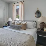 Holiday home Lofts At 30th - Modern Life - Mins To Broadway
