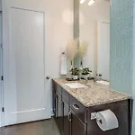 Holiday home Lofts At 30th - Modern Life - Mins To Broadway