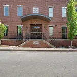 Lofts At 30th - Modern Life - Mins To Broadway *