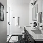 Edgehill Duo - 2 Townhomes - Mins Vanderbilt Holiday home Nashville