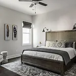 Edgehill Duo - 2 Townhomes - Mins Vanderbilt Holiday home *