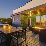 Downtown Dolly - Heart Of Gulch - Rooftop Hot Tub