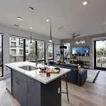 Holiday home Hideaway-odyssey-heart Of Midtown