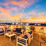 New Nash Eras - Rooftop Decks With Hot Tub - 15 Beds