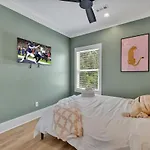 Alto-private Rooftop Deck-8 Mins To Broadway Holiday home Nashville