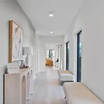 Holiday home Hyve - Tropical Penthouse - Pool & Gym Nashville
