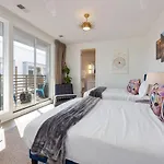Notes - Sleeps 8 - Mins To Broadway! *