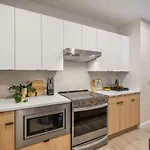 Holiday home Hyve - Harmony Strum - Walk To Broadway - Pool & Gym Nashville