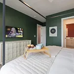 Holiday home Hyve-the Dolly Parton Experience-private Balcony *