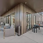 Hyve - Tropical Penthouse - Pool & Gym Nashville