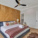 Resonant - 2 Townhomes - 2 Private Rooftop Decks Holiday home Nashville