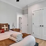 Holiday home Resonant - 2 Townhomes - 2 Private Rooftop Decks Nashville
