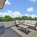 Resonant - 2 Townhomes - 2 Private Rooftop Decks * Nashville
