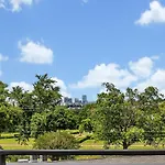 Holiday home Resonant - 2 Townhomes - 2 Private Rooftop Decks