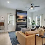 Sprawling Estate - Sleeps 16 *