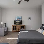 Taylors Nashville Home - Stunning Rooftop Views