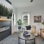 Holiday home Sprawling Estate - Sleeps 16 *