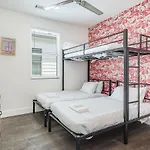 Heights-sleeps 12-in Cumberland Heights Holiday home