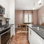 Urban Spur-3 Bedroom Townhome-6 Min Nissan Stadium *