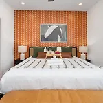 Urban Spur-3 Bedroom Townhome-6 Min Nissan Stadium