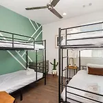 Holiday home Hurst House - 4 Stylish Homes - Mins To Germantown Nashville
