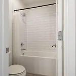 Citrine-Private Patio & Balcony-Near Germantown