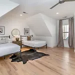 Aurora-Private Deck-9 Mins To Broadway