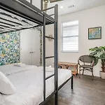 Heights-sleeps 12-in Cumberland Heights *