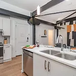 The Saddlery-playlist-2 Units-walk To Broadway Holiday home