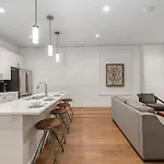 The Saddlery-frequency-2 Units-walk 2 Broadway Holiday home