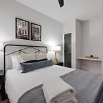 Twin Notes - Odyssey - 2 Units - Mins To Broadway