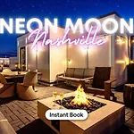 Luxe 4br Retreat With Rooftop Fire Pit & Garage Holiday home