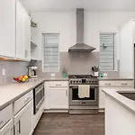 Hurst House - 4 Stylish Homes - Mins To Germantown *