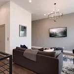 West End Dream-Private Balcony-6 Mins To Broadway