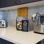 Reverb - Odyssey - Pool & Gym - Heart Of Midtown Holiday home