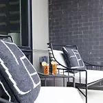 Holiday home Reverb - Odyssey - Pool & Gym - Heart Of Midtown