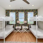Hurst House - 4 Stylish Homes - Mins To Germantown