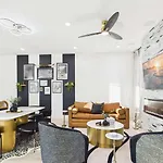 Halo-Rooftop Patio & Game Room-Mins To Broadway