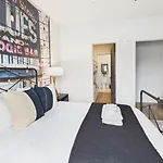 Symphony - Odyssey - Mins To Broadway - Pool & Gym