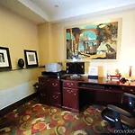Hampton & Nashville-airport 3*