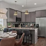 The Edgehill House - Close To Belmont & Vanderbilt Holiday home *