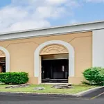 Hotel Super 8 Downtown Airport Nashville